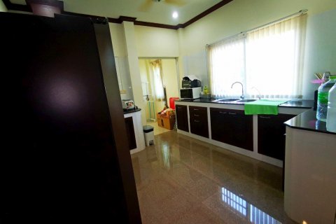 Haus in Bang Lamung, Thailand 5 Schlafzimmer № 8976 - Foto 15