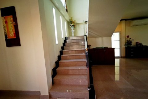 Haus in Bang Lamung, Thailand 5 Schlafzimmer № 8976 - Foto 21