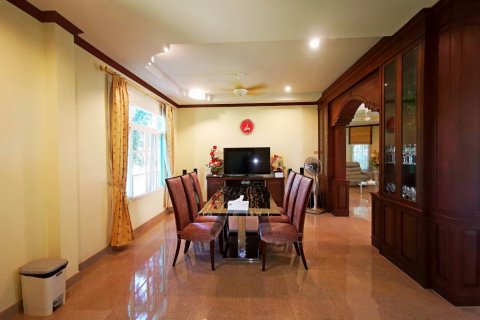 Haus in Bang Lamung, Thailand 5 Schlafzimmer № 8976 - Foto 13