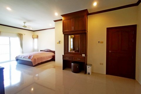 Haus in Bang Lamung, Thailand 5 Schlafzimmer № 8976 - Foto 26