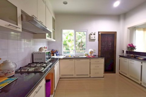Haus in Bang Lamung, Thailand 4 Schlafzimmer № 8357 - Foto 14