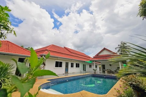Haus in Pattaya, Thailand 4 Schlafzimmer № 8629 - Foto 4