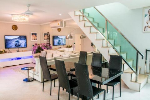 Haus in Pattaya, Thailand 6 Schlafzimmer № 8850 - Foto 3