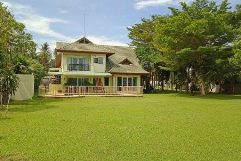 Haus in Bang Lamung, Thailand 4 Schlafzimmer № 8357 - Foto 2