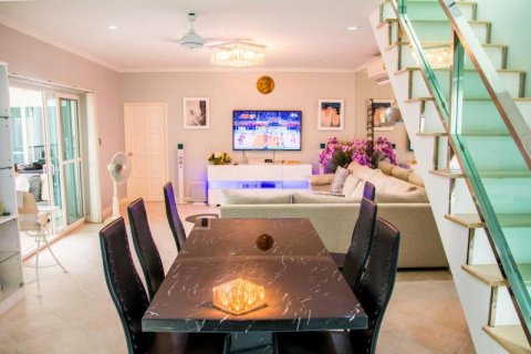 Haus in Pattaya, Thailand 6 Schlafzimmer № 8850 - Foto 4