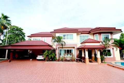 Haus in Pattaya, Thailand 5 Schlafzimmer № 9081 - Foto 3