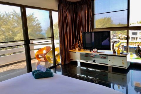 Haus in Pattaya, Thailand 5 Schlafzimmer № 10800 - Foto 9