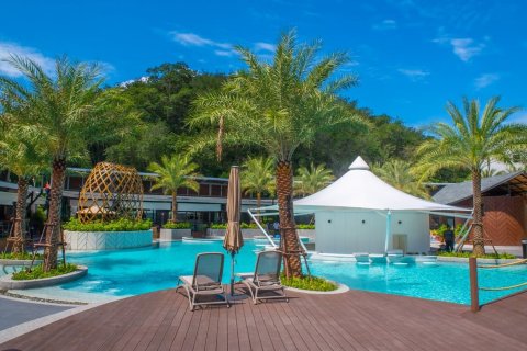 Off-Plan Patong Bay Hill in Phuket, Thailand № 18392 - Foto 2
