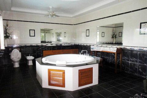 Haus in Pattaya, Thailand 7 Schlafzimmer № 23661 - Foto 4