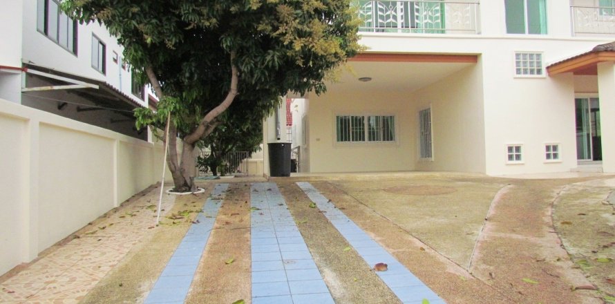 Haus in Pattaya, Thailand 4 Schlafzimmer № 20878