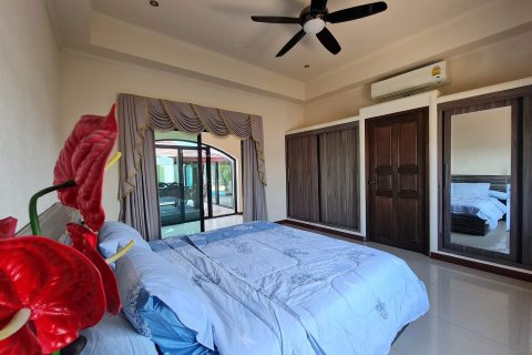 Haus in Pattaya, Thailand 6 Schlafzimmer № 22401 - Foto 10