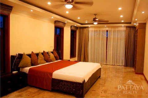 Haus in Pattaya, Thailand 5 Schlafzimmer № 23657 - Foto 11