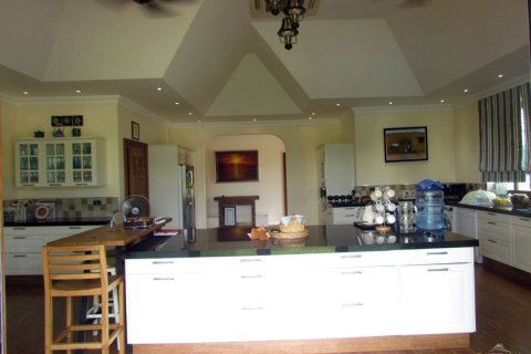 Haus in Pattaya, Thailand 4 Schlafzimmer № 20514 - Foto 13