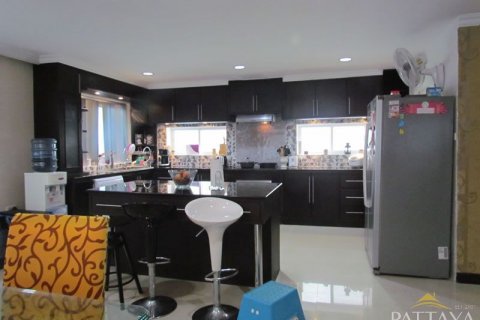 Haus in Pattaya, Thailand 4 Schlafzimmer № 21473 - Foto 10