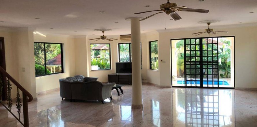 Haus in Pattaya, Thailand 4 Schlafzimmer № 21896