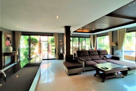 Haus in Pattaya, Thailand 3 Schlafzimmer № 21813 - Foto 24