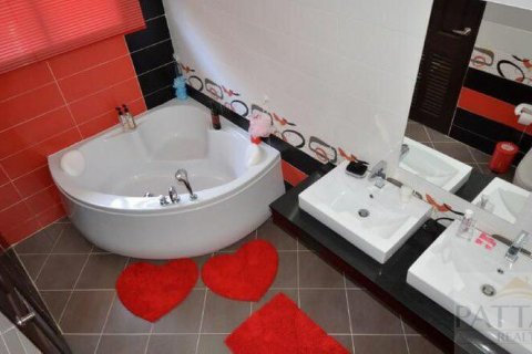 Haus in Pattaya, Thailand 4 Schlafzimmer № 21075 - Foto 10