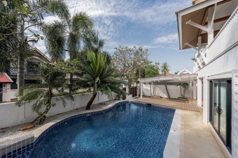 Haus in Pattaya, Thailand 3 Schlafzimmer № 22493 - Foto 23