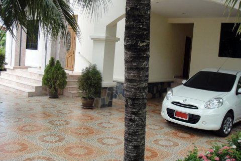 Haus in Pattaya, Thailand 4 Schlafzimmer № 23258 - Foto 2