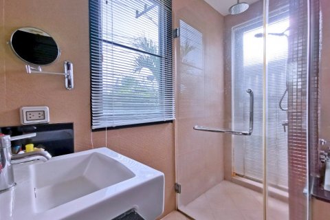 Haus in Pattaya, Thailand 4 Schlafzimmer № 22575 - Foto 5