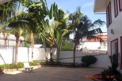 Haus in Pattaya, Thailand 5 Schlafzimmer № 23400 - Foto 3