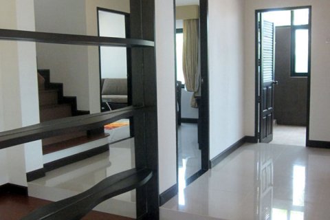 Haus in Pattaya, Thailand 4 Schlafzimmer № 22897 - Foto 8