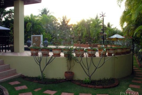 Haus in Pattaya, Thailand 4 Schlafzimmer № 24381 - Foto 16