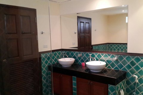 Haus in Pattaya, Thailand 5 Schlafzimmer № 23427 - Foto 12