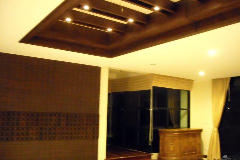 Haus in Pattaya, Thailand 4 Schlafzimmer № 23581 - Foto 16