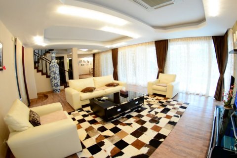 Haus in Pattaya, Thailand 4 Schlafzimmer № 19691 - Foto 7