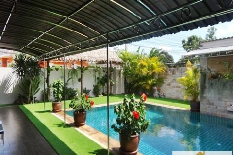 Haus in Pattaya, Thailand 4 Schlafzimmer № 21041 - Foto 15
