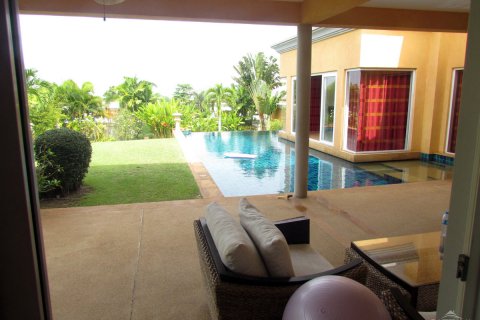 Haus in Pattaya, Thailand 4 Schlafzimmer № 20738 - Foto 9