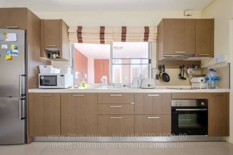 Haus in Pattaya, Thailand 4 Schlafzimmer № 22216 - Foto 4