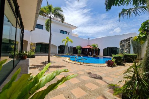 Haus in Pattaya, Thailand 6 Schlafzimmer № 22401 - Foto 13