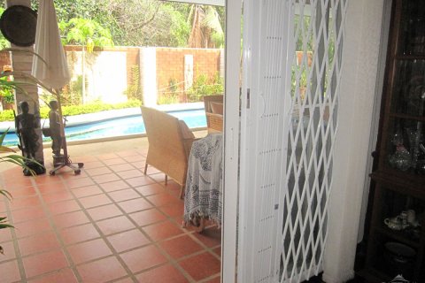 Haus in Pattaya, Thailand 4 Schlafzimmer № 22891 - Foto 9