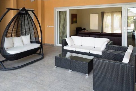 Haus in Pattaya, Thailand 5 Schlafzimmer № 22133 - Foto 16
