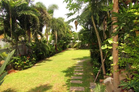 Haus in Pattaya, Thailand 5 Schlafzimmer № 23797