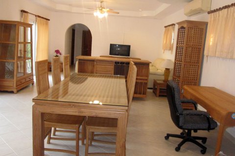 Haus in Pattaya, Thailand 4 Schlafzimmer № 23049 - Foto 3