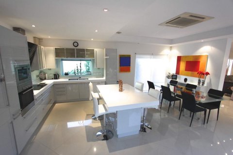 Haus in Pattaya, Thailand 3 Schlafzimmer № 22515 - Foto 8