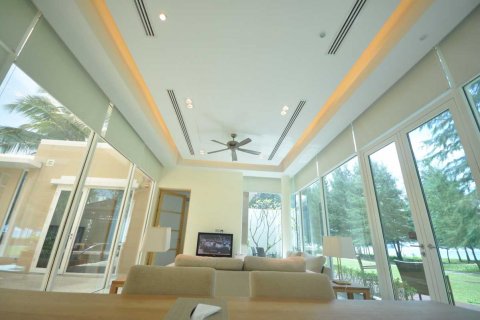 Haus in Phuket, Thailand 3 Schlafzimmer № 22370 - Foto 24
