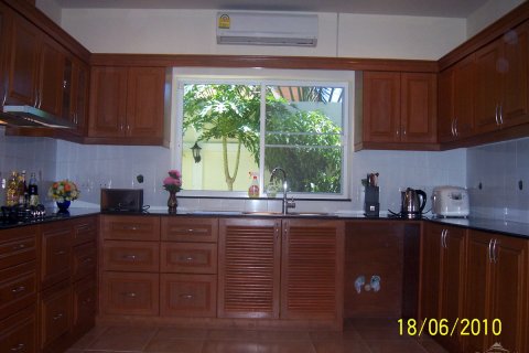 Haus in Pattaya, Thailand 4 Schlafzimmer № 22974 - Foto 8