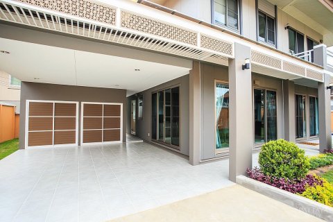 Haus in Pattaya, Thailand 4 Schlafzimmer № 20492 - Foto 2