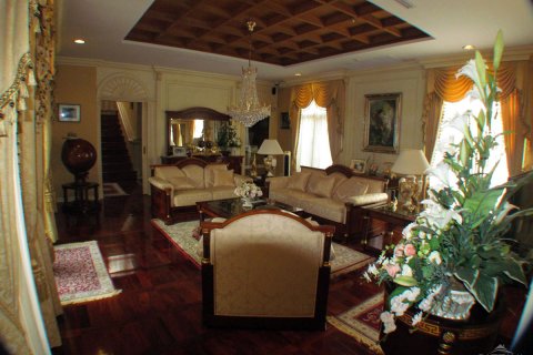 Haus in Pattaya, Thailand 4 Schlafzimmer № 23444 - Foto 4