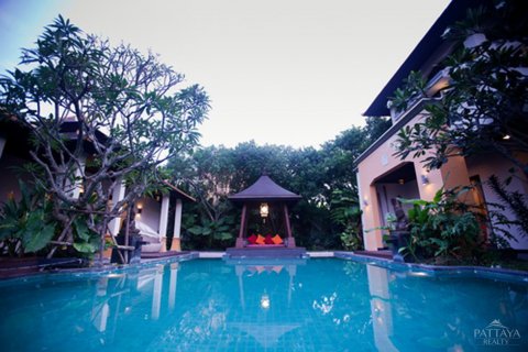 Haus in Pattaya, Thailand 5 Schlafzimmer № 19985 - Foto 2