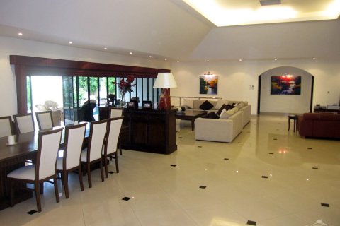 Haus auf Jomtien Beach, Pattaya, Thailand 4 Schlafzimmer № 23017 - Foto 9