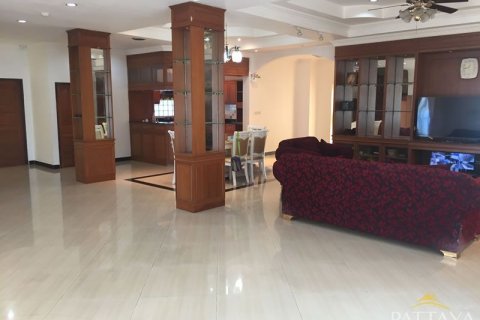 Haus in Pattaya, Thailand 4 Schlafzimmer № 21631 - Foto 9