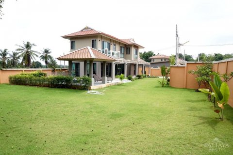 Haus in Pattaya, Thailand 4 Schlafzimmer № 20794