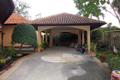 Haus in Pattaya, Thailand 4 Schlafzimmer № 24068 - Foto 2