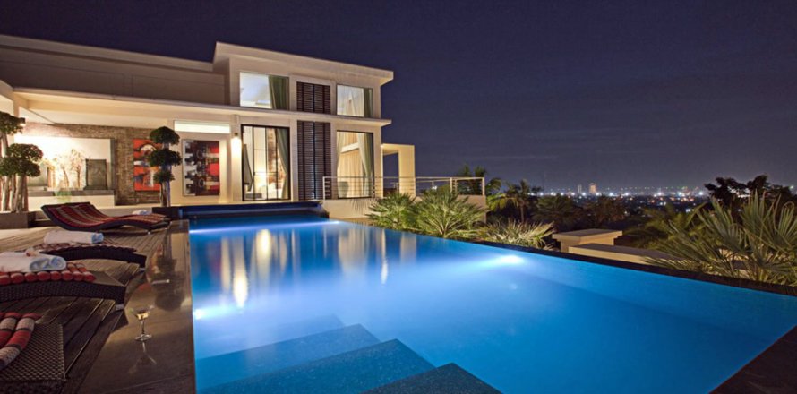 Haus in Pattaya, Thailand 4 Schlafzimmer № 23327