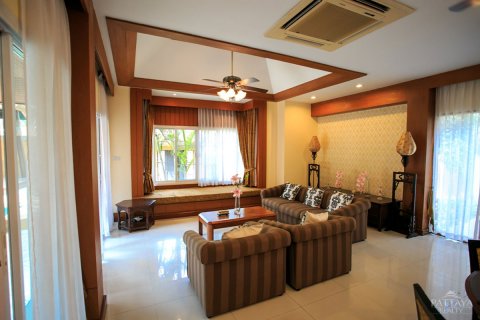 Haus in Pattaya, Thailand 5 Schlafzimmer № 24357 - Foto 8